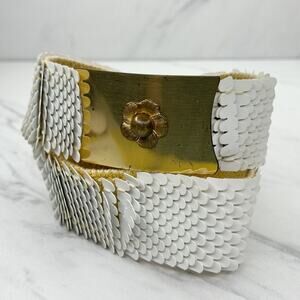 Vintage White Scale Stretch Cinch Belt Gold Flower Buckle Small (S) ✨